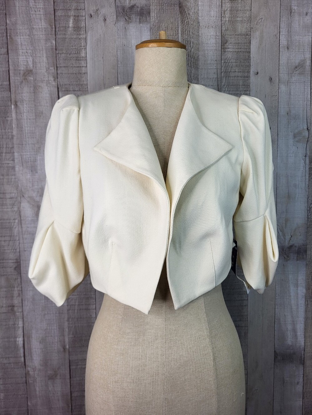 Italian Wool Cream Cropped Puff-Sleeve Jacket. Size 6